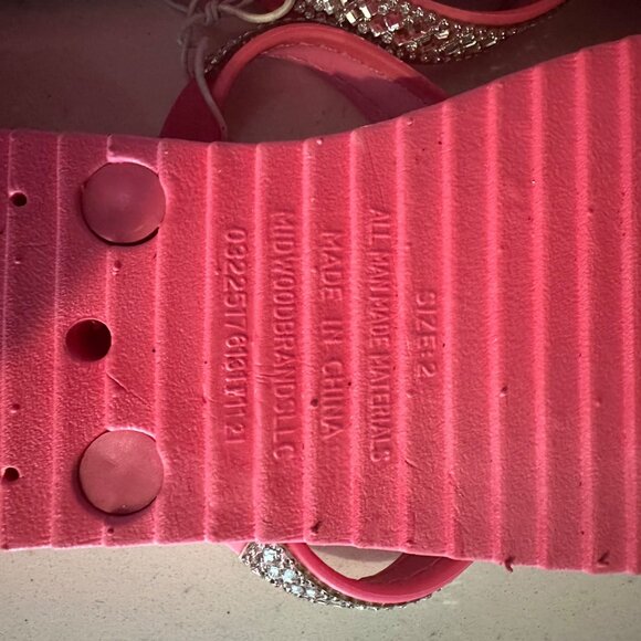 Pink Rhinestone Embellished Flip-Flops Size 2 By Extremely Me - Picture 5 of 5